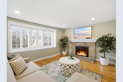 17 Daley St, Needham, MA 02494 - Photo 4