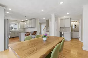 36 Pleasant St, Stoneham, MA 02180 - Photo 2