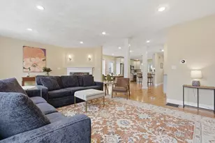 36 Pleasant St, Stoneham, MA 02180 - Photo 12