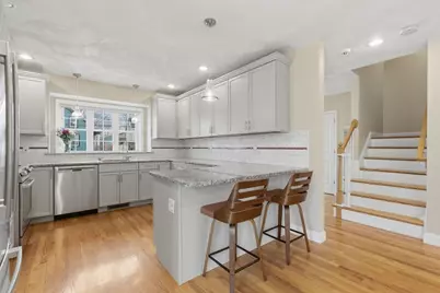 36 Pleasant St #B, Stoneham, MA 02180 - Photo 4