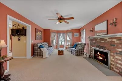 31 Glen Echo Shore Rd, Charlton, MA 01507 - Photo 10