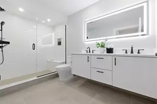 230 Friend St, Boston, MA 02114 - Photo 16