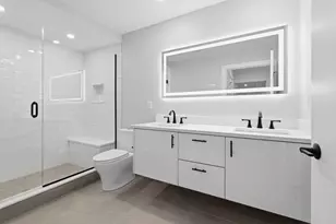 230 Friend St, Boston, MA 02114 - Photo 16