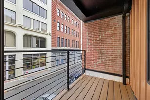 230 Friend St, Boston, MA 02114 - Photo 16