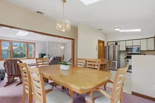 10 Lee Ave, Burlington, MA 01803 - Photo 10