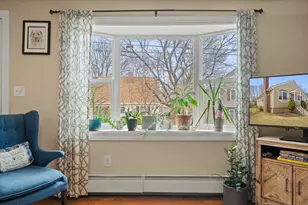 19 Rowena St, Worcester, MA 01606 - Photo 14