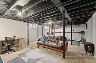 19 Rowena St, Worcester, MA 01606 - Photo 32