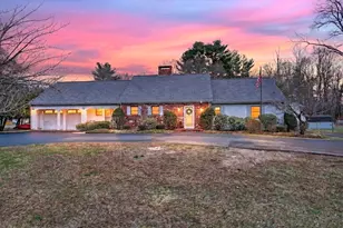 38 Oakland St, Medway, MA 02053 - Photo 2