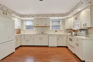 38 Oakland St, Medway, MA 02053 - Photo 14