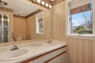 38 Oakland St, Medway, MA 02053 - Photo 16