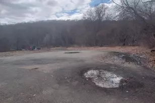 46 Gile St, Haverhill, MA 01830 - Photo 4