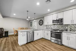 76 Court St, Plymouth, MA 02360 - Photo 6