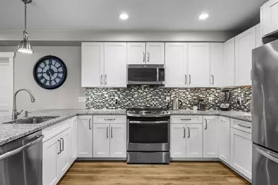 76 Court Street #6, Plymouth, MA 02360 - Photo 2
