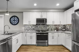 76 Court St, Plymouth, MA 02360 - Photo 2
