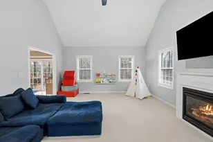 380 Richardson Rd, Dracut, MA 01826 - Photo 10