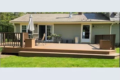 106 Seymour St, Berkley, MA 02779 - Photo 4