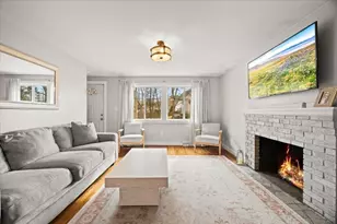 34 Hitchcock Ln, Attleboro, MA 02703 - Photo 2