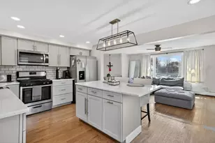 17 Elizia Cir, Lowell, MA 01854 - Photo 1