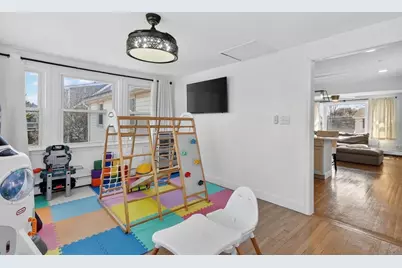 17 Elizia Circle, Lowell, MA 01854 - Photo 14