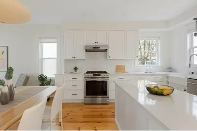 22 Edge Hill St, Boston, MA 02130 - Photo 2