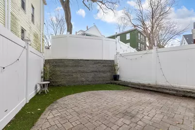 22 Edge Hill St, Boston, MA 02130 - Photo 24