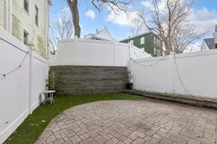 22 Edge Hill St, Boston, MA 02130 - Photo 24