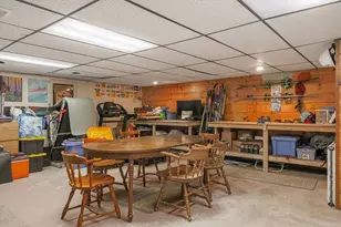 186 Elm St, Leominster, MA 01453 - Photo 32