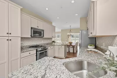 26 Sanctuary Ln #26, Hopkinton, MA 01748 - Photo 8