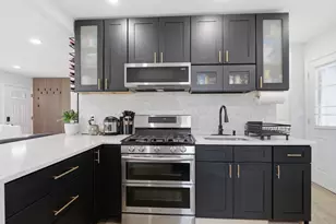 63 Jasper St, Saugus, MA 01906 - Photo 6