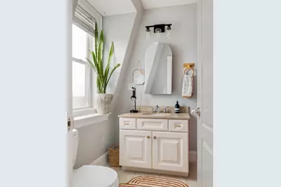 394 E 8th St #3, Boston, MA 02127 - Photo 12