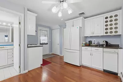 25 Webster St, Quincy, MA 02171 - Photo 10
