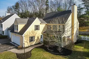 124 Clear Pond Dr, Walpole, MA 02081 - Photo 2