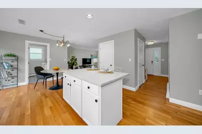 10 Stonehedge Dr, Wilmington, MA 01887 - Photo 8