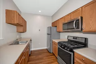 21 Hampshire Rd, Methuen, MA 01844 - Photo 4