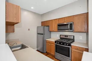 21 Hampshire Rd, Methuen, MA 01844 - Photo 6