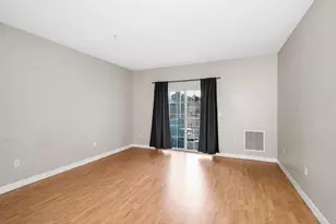 21 Hampshire Rd, Methuen, MA 01844 - Photo 12