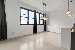 437 D St, Boston, MA 02210 - Photo 4