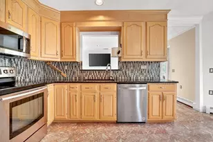 12 Parkway Dr, Saugus, MA 01906 - Photo 4