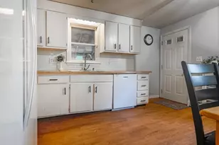 195 Slab Bridge Rd, Freetown, MA 02702 - Photo 10