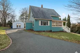 17 Preston St, Wakefield, MA 01880 - Photo 38