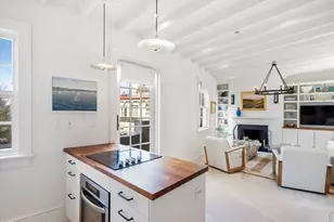 5 W Hill Pl, Boston, MA 02114 - Photo 8