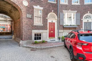 5 W Hill Pl, Boston, MA 02114 - Photo 14