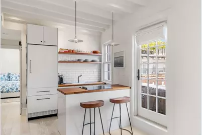 5 West Hill Place #D, Boston, MA 02114 - Photo 6