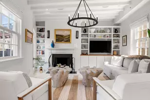 5 W Hill Pl, Boston, MA 02114 - Photo 2