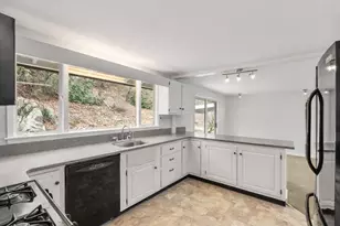 7 Walker Rd, Manchester by the Sea, MA 01944 - Photo 6