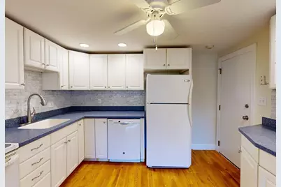 2 McDewell Ave #18, Danvers, MA 01923 - Photo 2