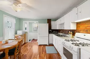 21 Roundy St, Beverly, MA 01915 - Photo 8