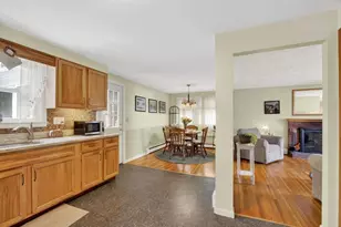 24 Oak Ridge Cir, Lynn, MA 01904 - Photo 14