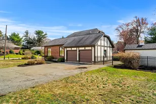 55 Azalea Rd, Waltham, MA 02452 - Photo 26