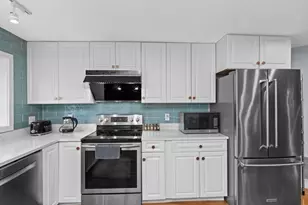 23 Ashland St, Watertown, MA 02472 - Photo 12